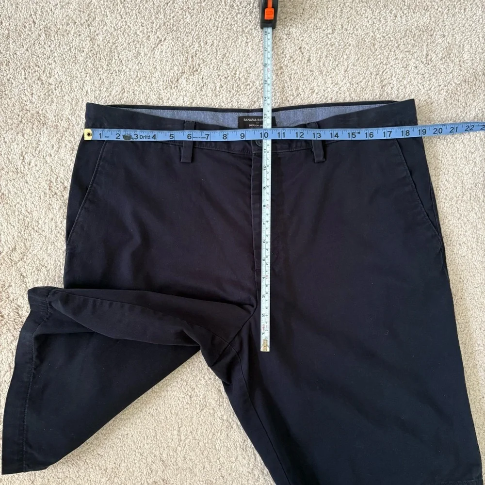 Banana Republic Men’s  Navy Blue Flat Front Shorts